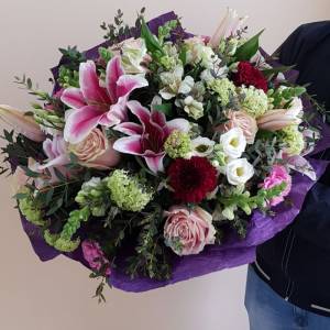 Сборный букет розы и лилии с оформление R139